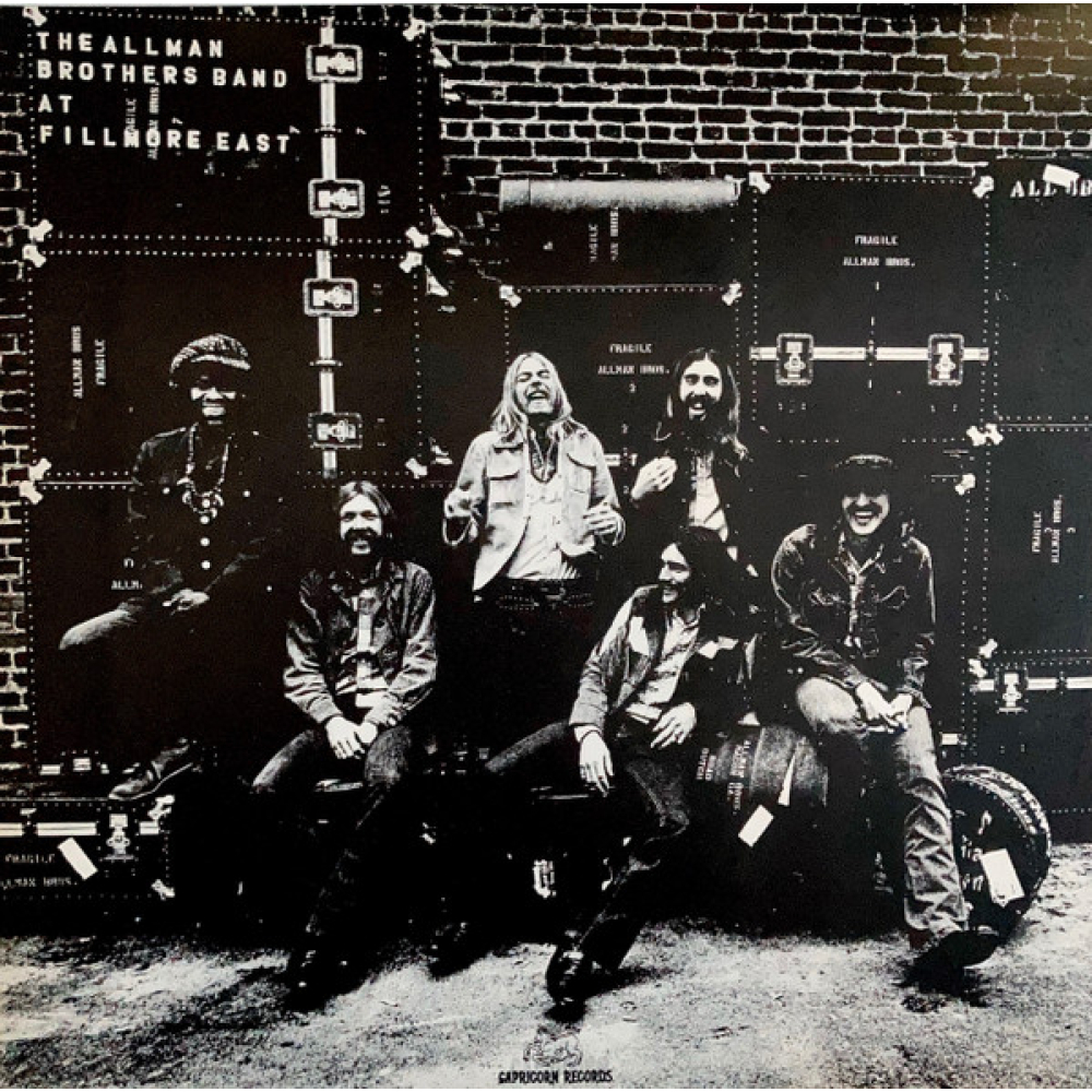 The Allman Brothers Band – The Allman Brothers Band At Fillmore East (2LP) (Zeer goede staat, hoes VG en vinyl VG+ Name written on back cover) Capricorn Records – 2659 039